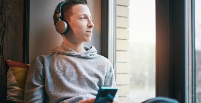 teenager-listening-to-music-in-headphones